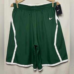 Nike Women’s Basketball Shorts in Green and White Size M